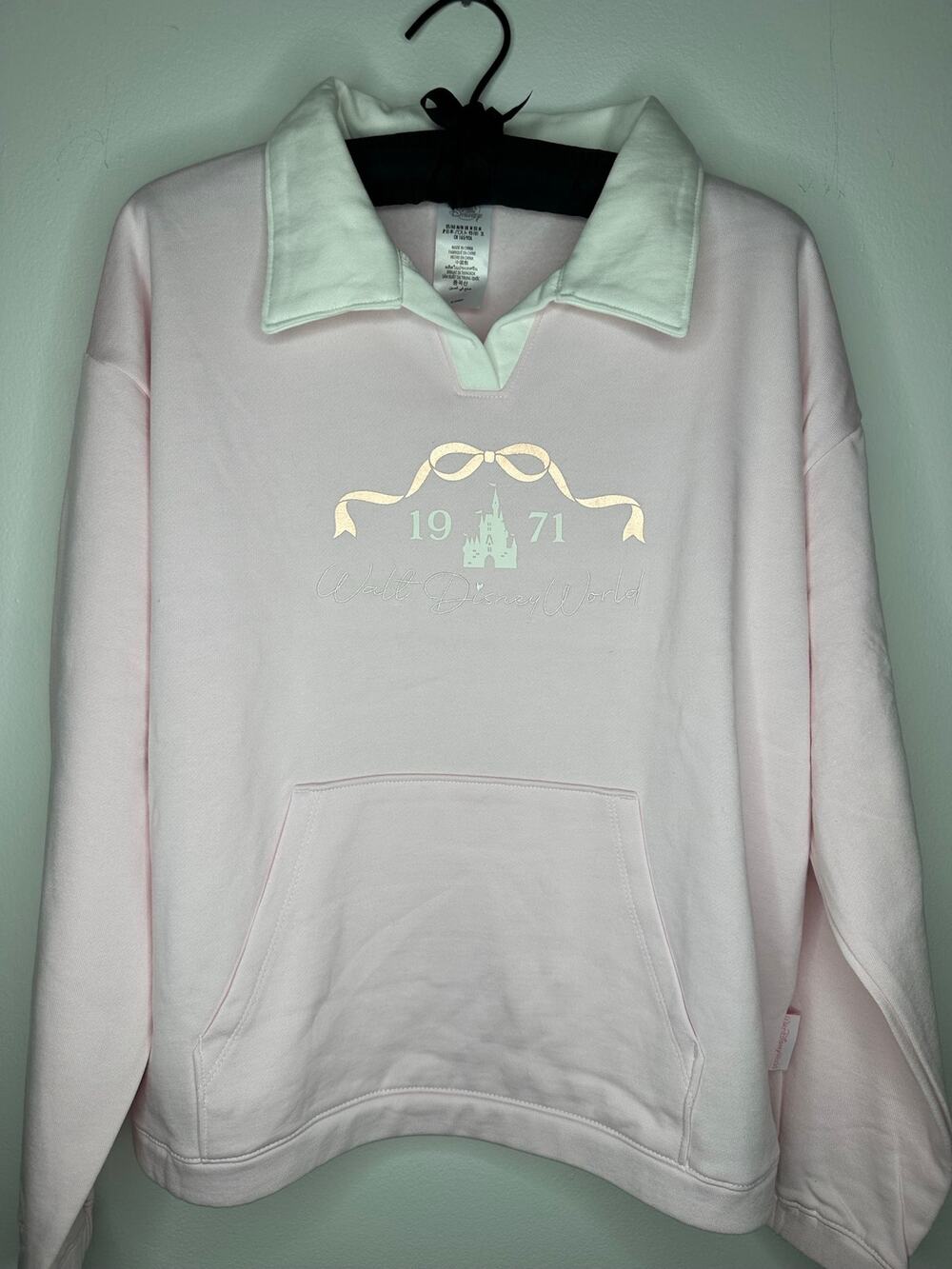Disney Parks Pink pullover cinderella’s castle sweatshirt